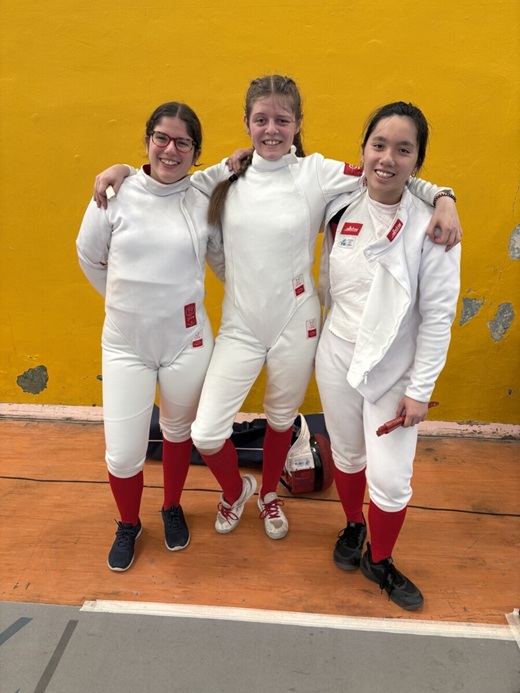 El Club Esgrima Arroyo femenino.